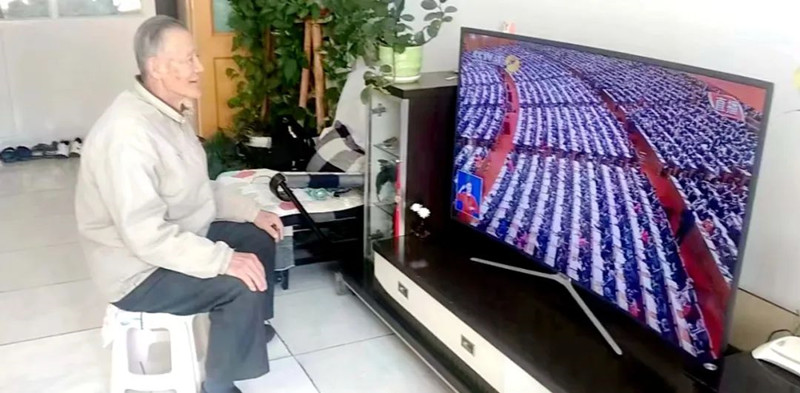 甘肃龙八long8组织收看党的二十大开幕会盛况 - 龙八long8 