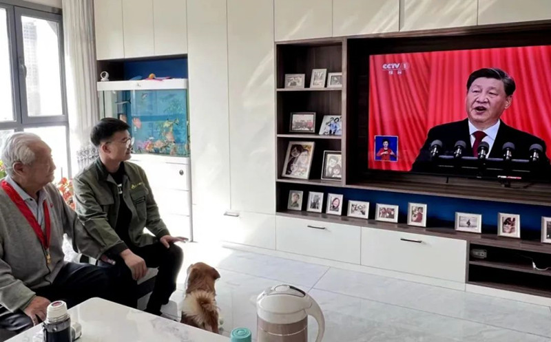 甘肃龙八long8组织收看党的二十大开幕会盛况 - 龙八long8 