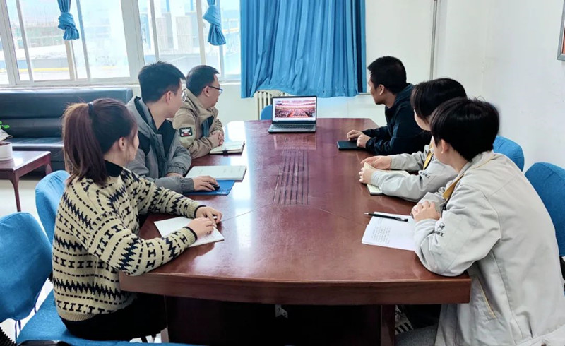 甘肃龙八long8组织收看党的二十大开幕会盛况 - 龙八long8 